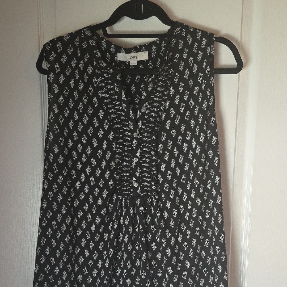 LOFT Monochrome Patterned Sleeveless Top